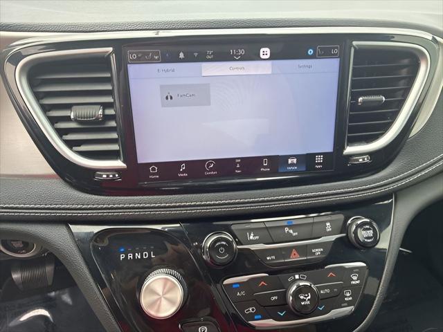2023 Chrysler Pacifica Hybrid Limited
