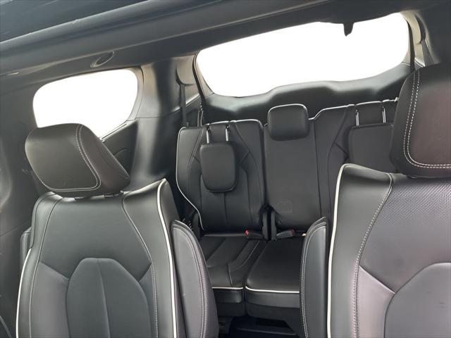 2023 Chrysler Pacifica Hybrid Limited