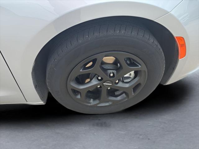 2023 Chrysler Pacifica Hybrid Limited