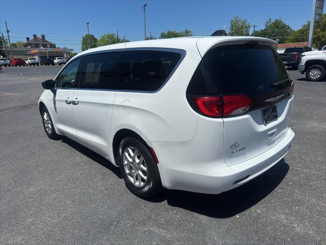2024 Chrysler Voyager LX