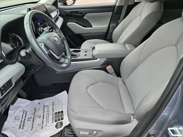 2024 Toyota Highlander LE