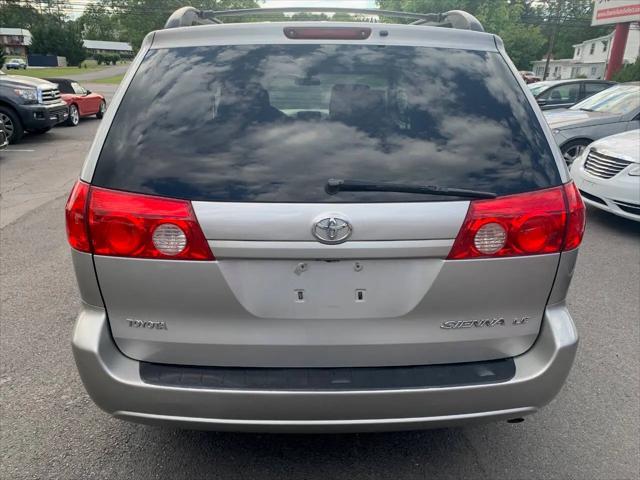 2007 Toyota Sienna LE