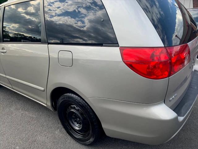 2007 Toyota Sienna LE