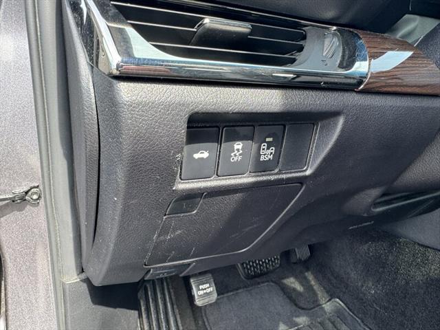 2015 Toyota Avalon Hybrid XLE Touring