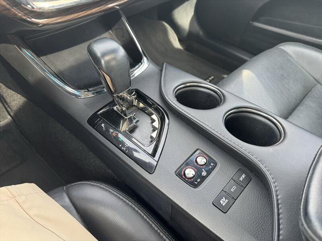 2015 Toyota Avalon Hybrid XLE Touring
