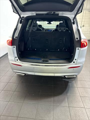 2023 Buick Enclave Essence AWD