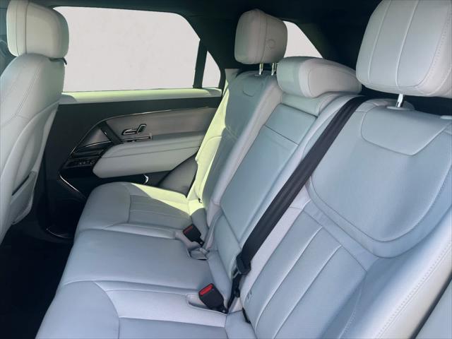 2025 Land Rover Range Rover Sport P360 SE