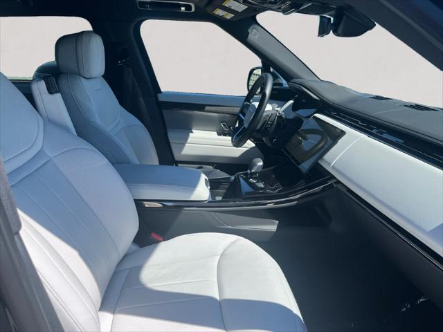 2025 Land Rover Range Rover Sport P360 SE
