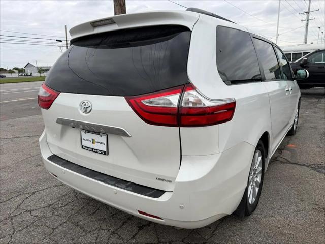 2017 Toyota Sienna XLE 8 Passenger