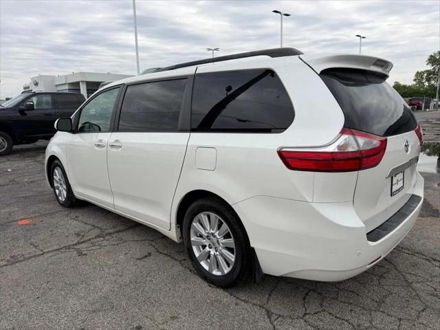 2017 Toyota Sienna XLE 8 Passenger