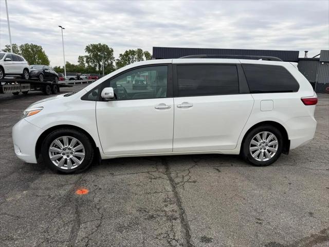 2017 Toyota Sienna XLE 8 Passenger