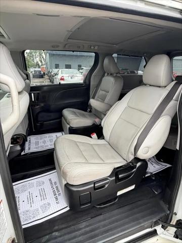 2017 Toyota Sienna XLE 8 Passenger