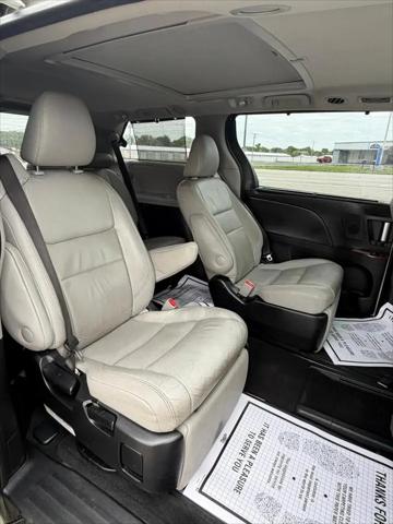 2017 Toyota Sienna XLE 8 Passenger