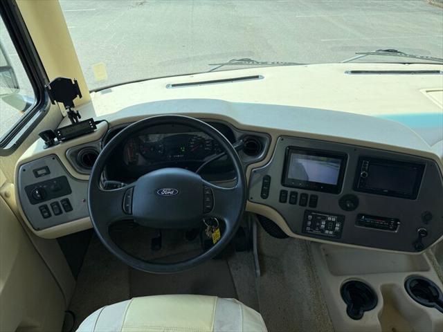 2013 Ford F-53 30GA