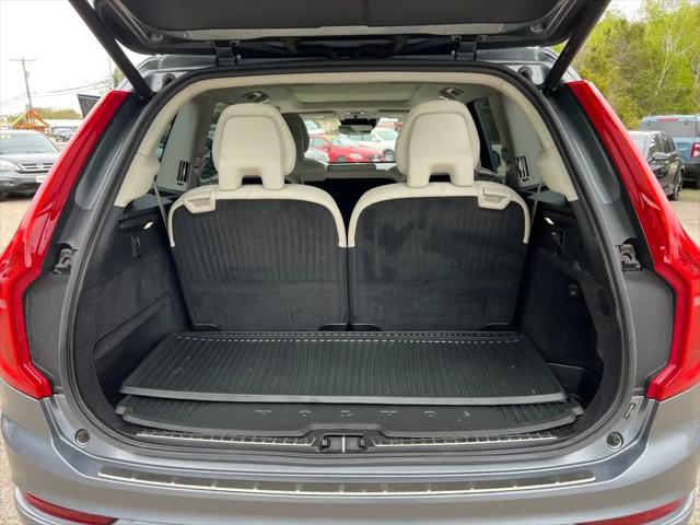 2017 Volvo XC90 T6 Momentum