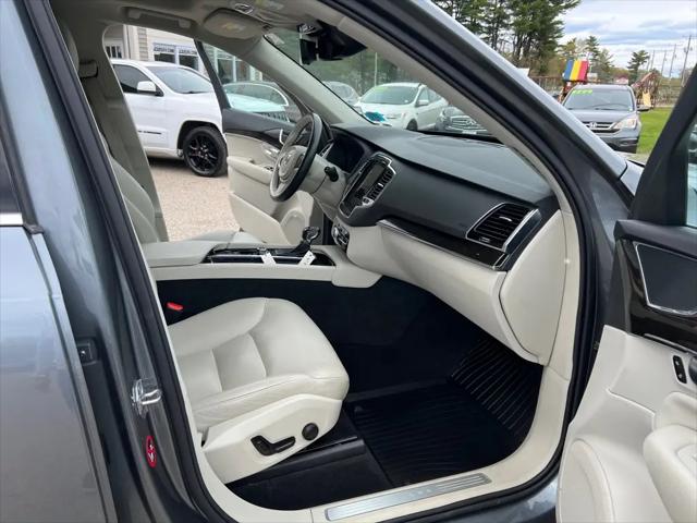 2017 Volvo XC90 T6 Momentum