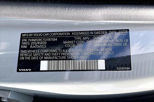 2025 Volvo XC60 B5 Plus