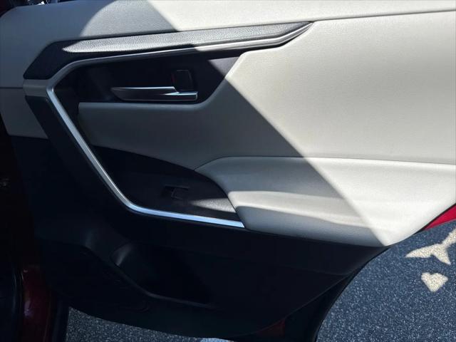 2025 Toyota RAV4 Hybrid XLE Premium