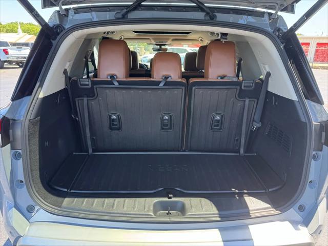 2025 Nissan Pathfinder Platinum FWD