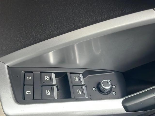 2023 Audi Q3 Premium 40 TFSI quattro Tiptronic