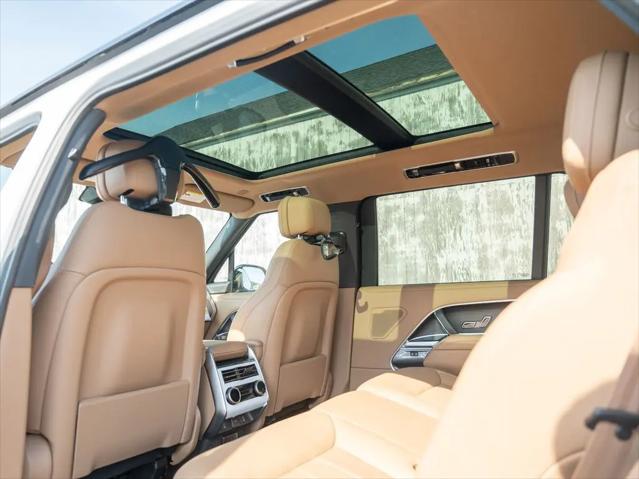 2026 Land Rover Range Rover P400 SE 7 Seat
