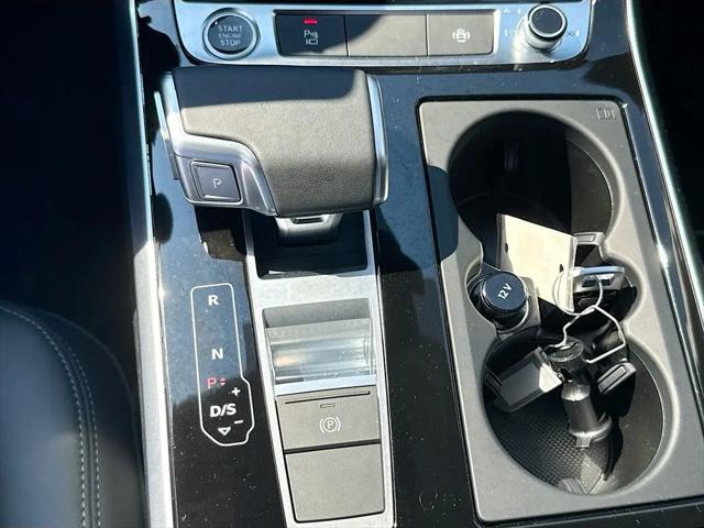 2025 Audi Q8 Premium 55 TFSI quattro