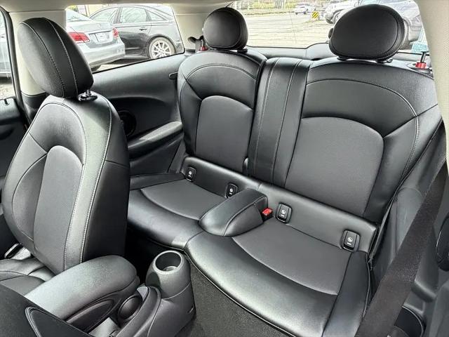 2016 MINI Hardtop Cooper