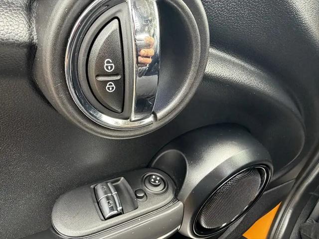 2016 MINI Hardtop Cooper