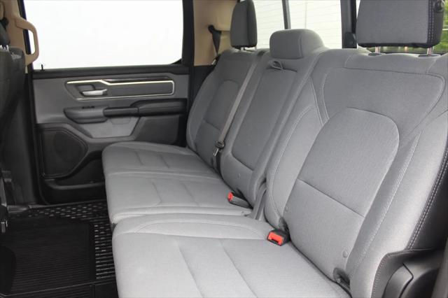 2019 Ram 1500 Big Horn/Lone Star Crew Cab 4x4 5'7" Box