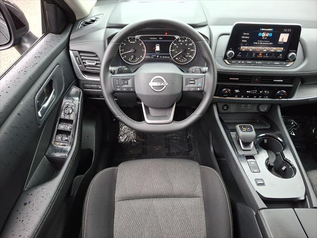 2025 Nissan Rogue SV FWD