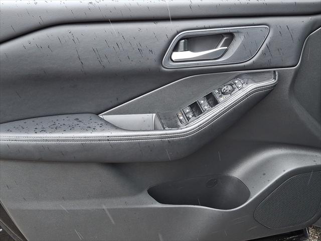 2025 Nissan Rogue SV FWD