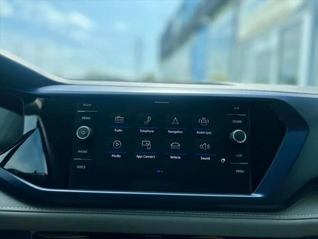2024 Volkswagen Taos 1.5T SE