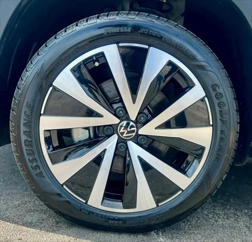 2024 Volkswagen Taos 1.5T SE