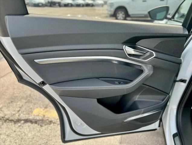 2024 Audi e-tron Premium Plus quattro