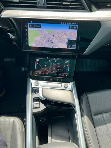 2024 Audi e-tron Premium Plus quattro