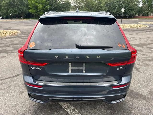2024 Volvo XC60 B5 Ultimate Dark Theme