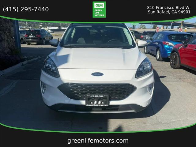 2022 Ford Escape Titanium Hybrid