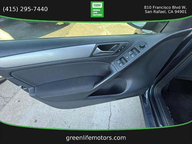 2013 Volkswagen Golf 2.5L 4-Door
