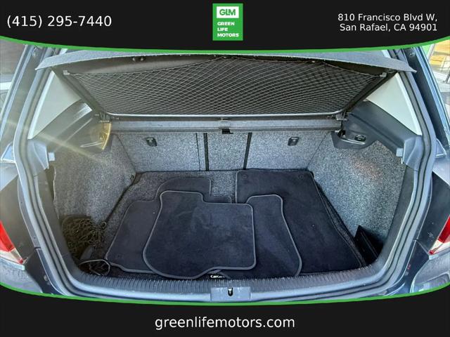 2013 Volkswagen Golf 2.5L 4-Door