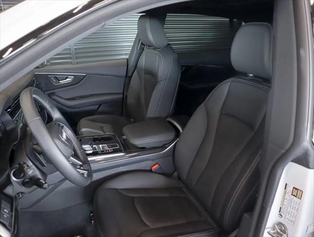 2025 Audi Q8 Premium 55 TFSI quattro