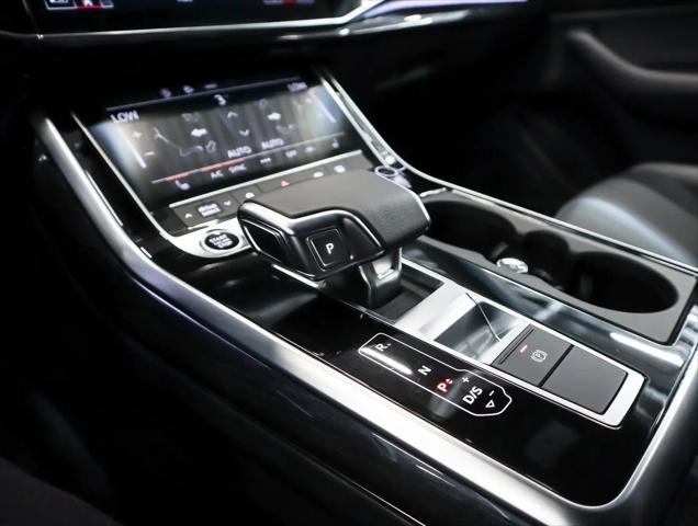 2025 Audi Q8 Premium 55 TFSI quattro