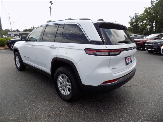 2023 Jeep Grand Cherokee Laredo 4x4