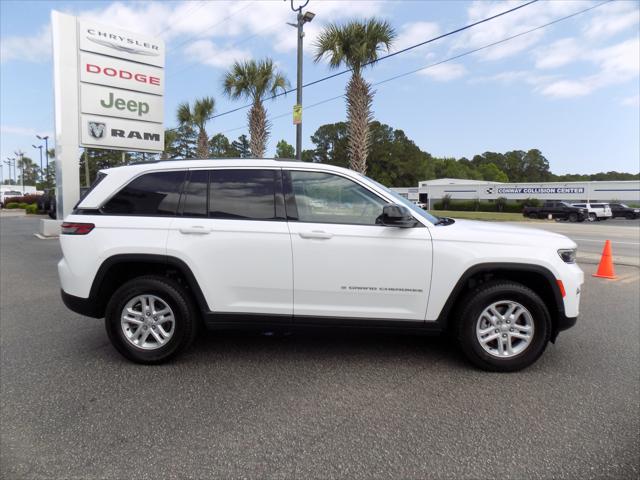 2023 Jeep Grand Cherokee Laredo 4x4
