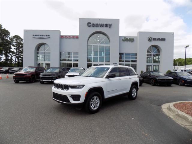 2023 Jeep Grand Cherokee Laredo 4x4