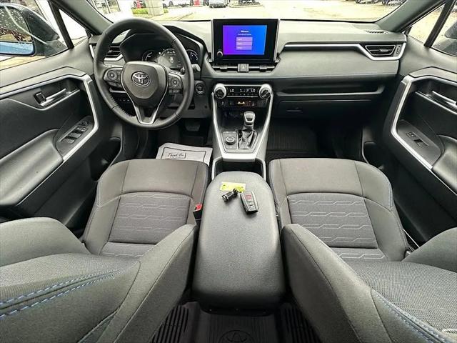 2025 Toyota RAV4 Hybrid SE