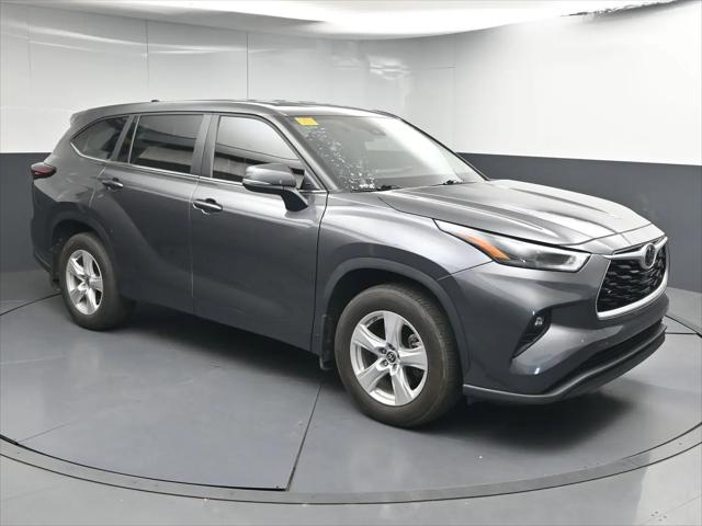 2024 Toyota Highlander LE