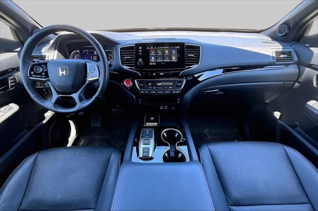 2025 Honda Passport AWD Black