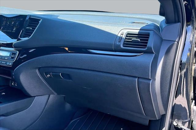 2025 Honda Passport AWD Black