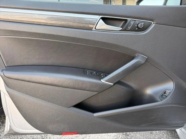 2016 Volkswagen Passat 1.8T SE