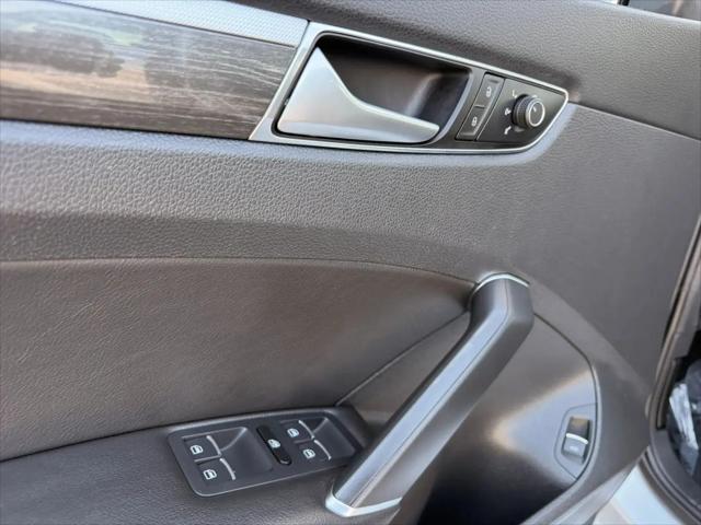 2016 Volkswagen Passat 1.8T SE